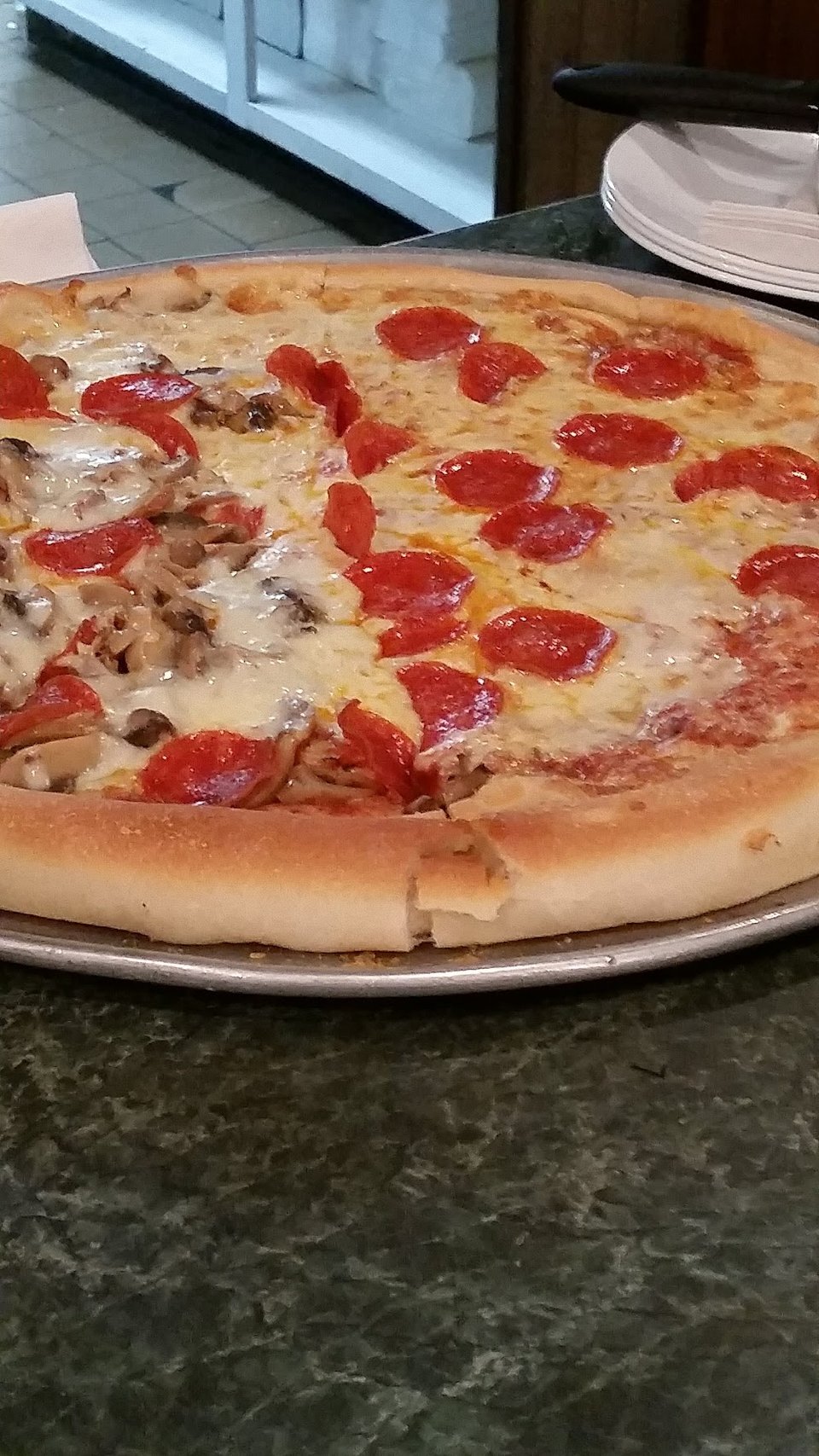 Appetizer and pasta selections listed.